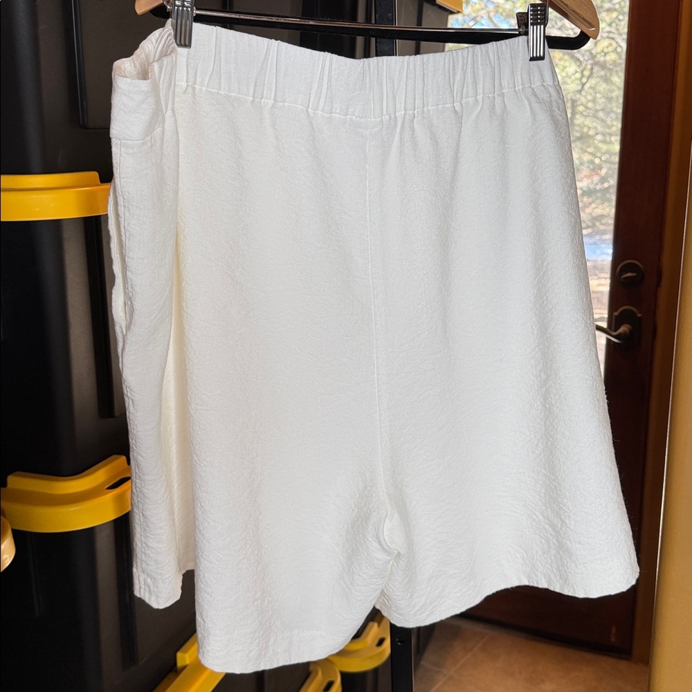 NWT Vince Camuto Summer Heat Ivory Fully Lined Shorts Size 24W - Picture 11 of 11